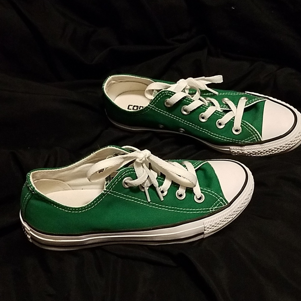Like new green converse!